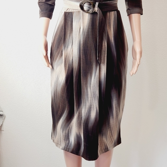 MONROE & Main Brown/Cream 3/4 Sleeve Fitted Dress Size:14 - Picture 3 of 15